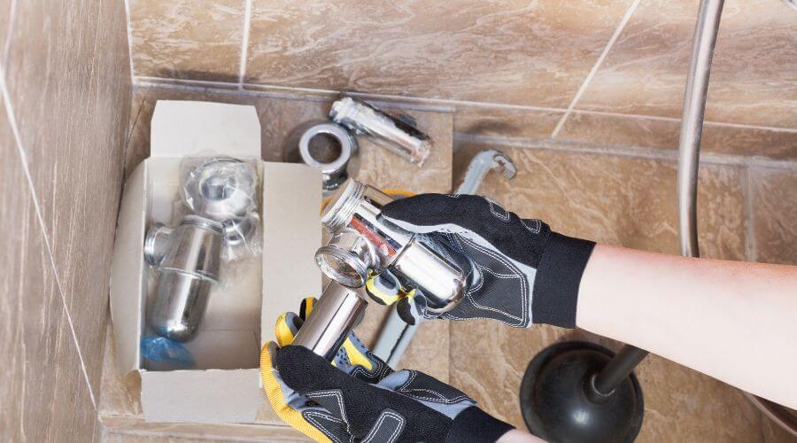 Professional gutter cleaning in Lavonia, GA
